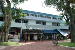 West Coast Drive (D5), Retail #444767451